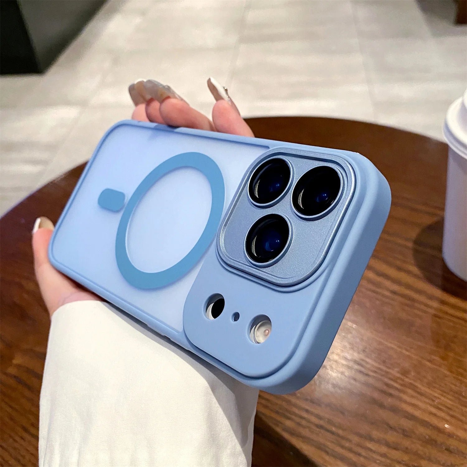 Carcasa Magnética Mate para iPhone 17 | Compatible con Magsafe